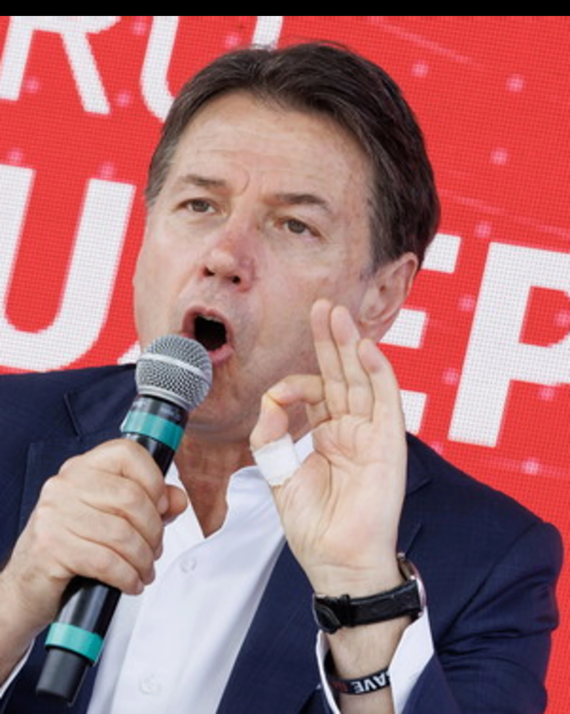 Conte contro Meloni, "cosa esulti?": deliri e rosicate a sinistra 