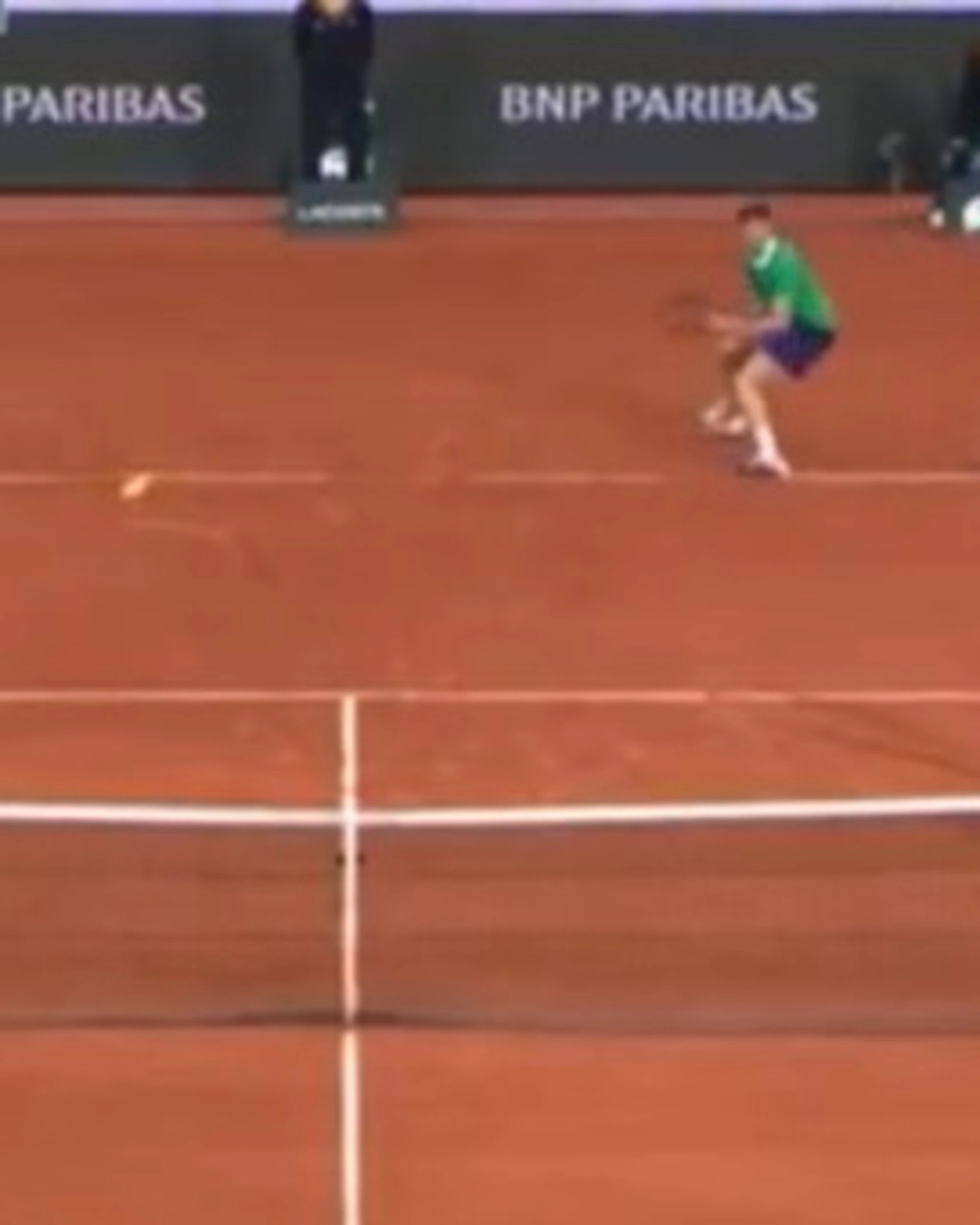 Jannik Sinner travolge Bublik in tre set: il colpo con cui vola in semifinale