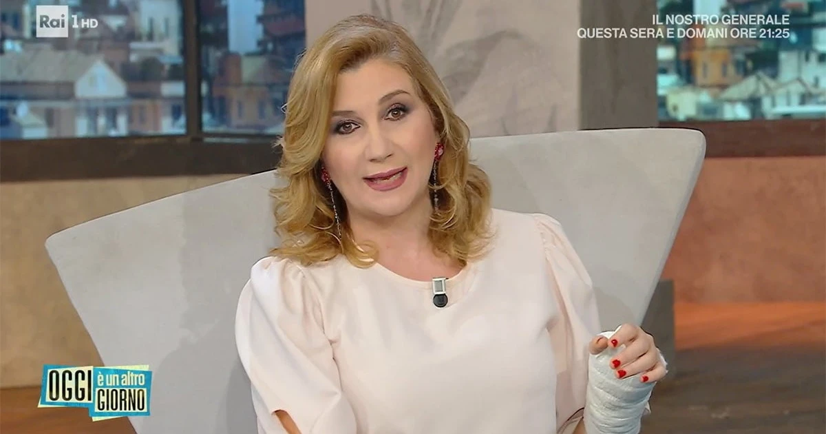 Serena Bortone, la confessione in tv: "Ho la malattia di De Quervain"