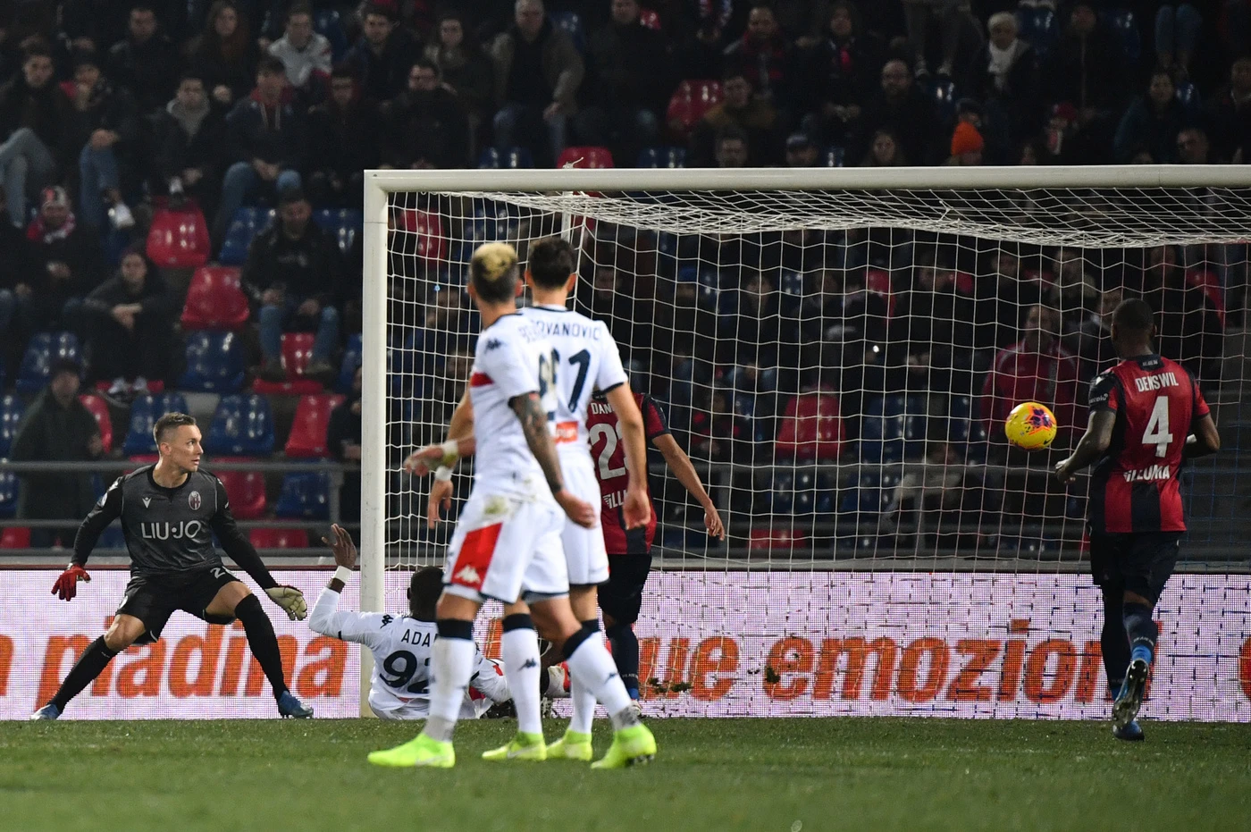 Il Genoa sfata il tabù fuori casa: Bologna, caduta rovinosa e l'Europa si allontana