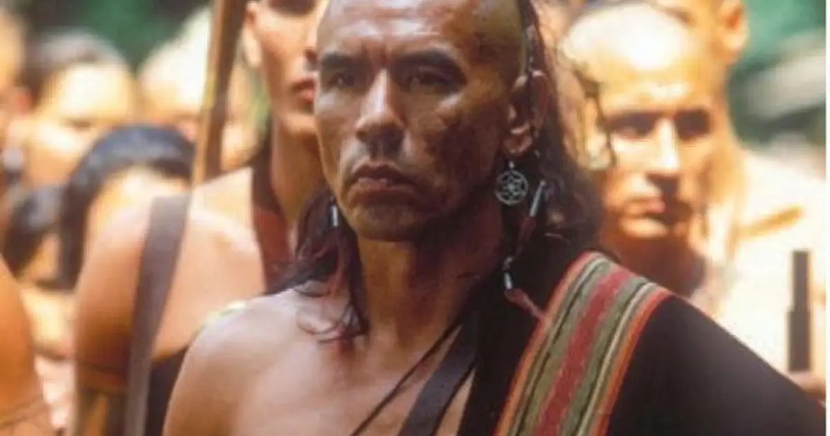 "L'ULTIMO  DEI  MOHICANI", una storia di eroi e di guerra