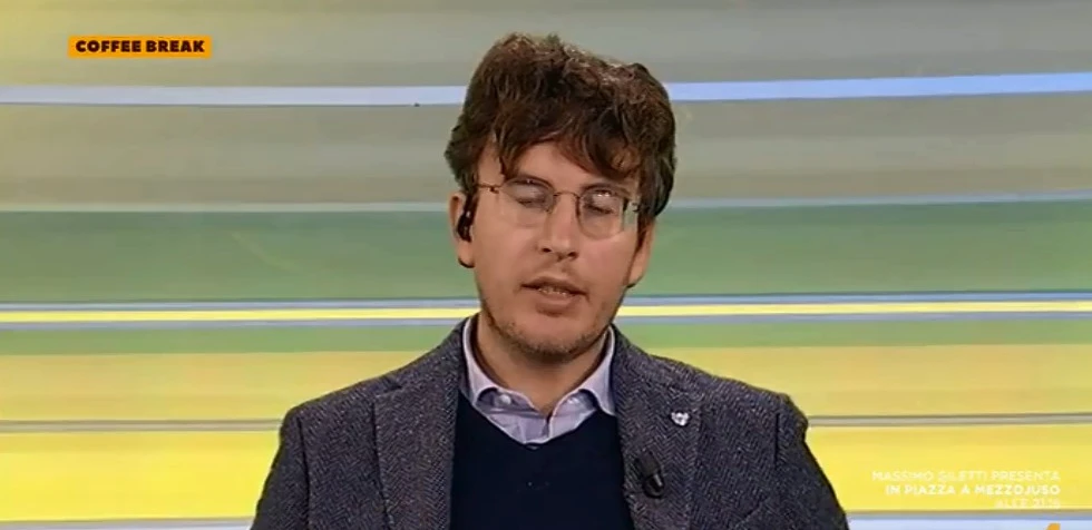 Diego Fusaro a Coffee Break contro il M5s: "A cosa si è ridotto dopo l'addio alla Lega"