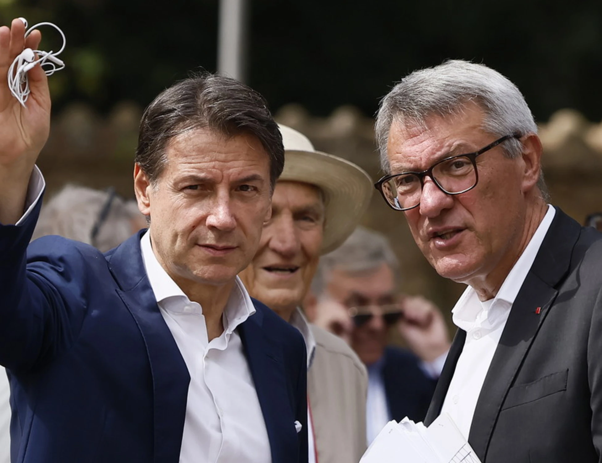 Pd e Conte? In ansia per Khamenei