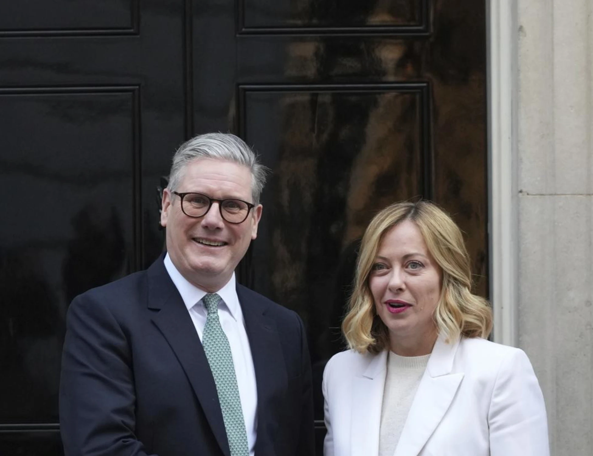 Il sogno inglese: sostituire Starmer con Giorgia Meloni