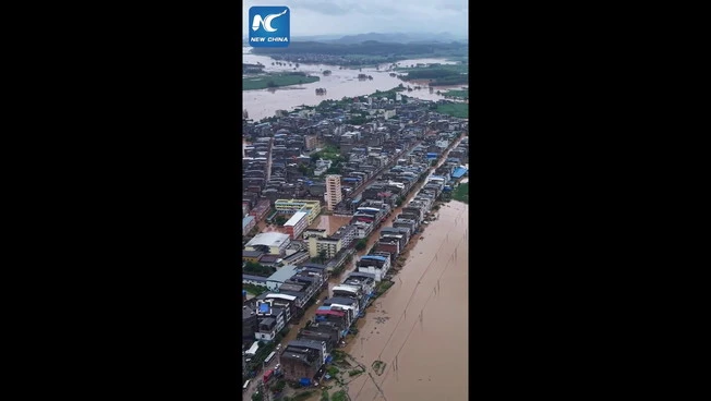 Cina, quasi 4.000 evacuati nel Guangxi per l'arrivo del tifone Narra