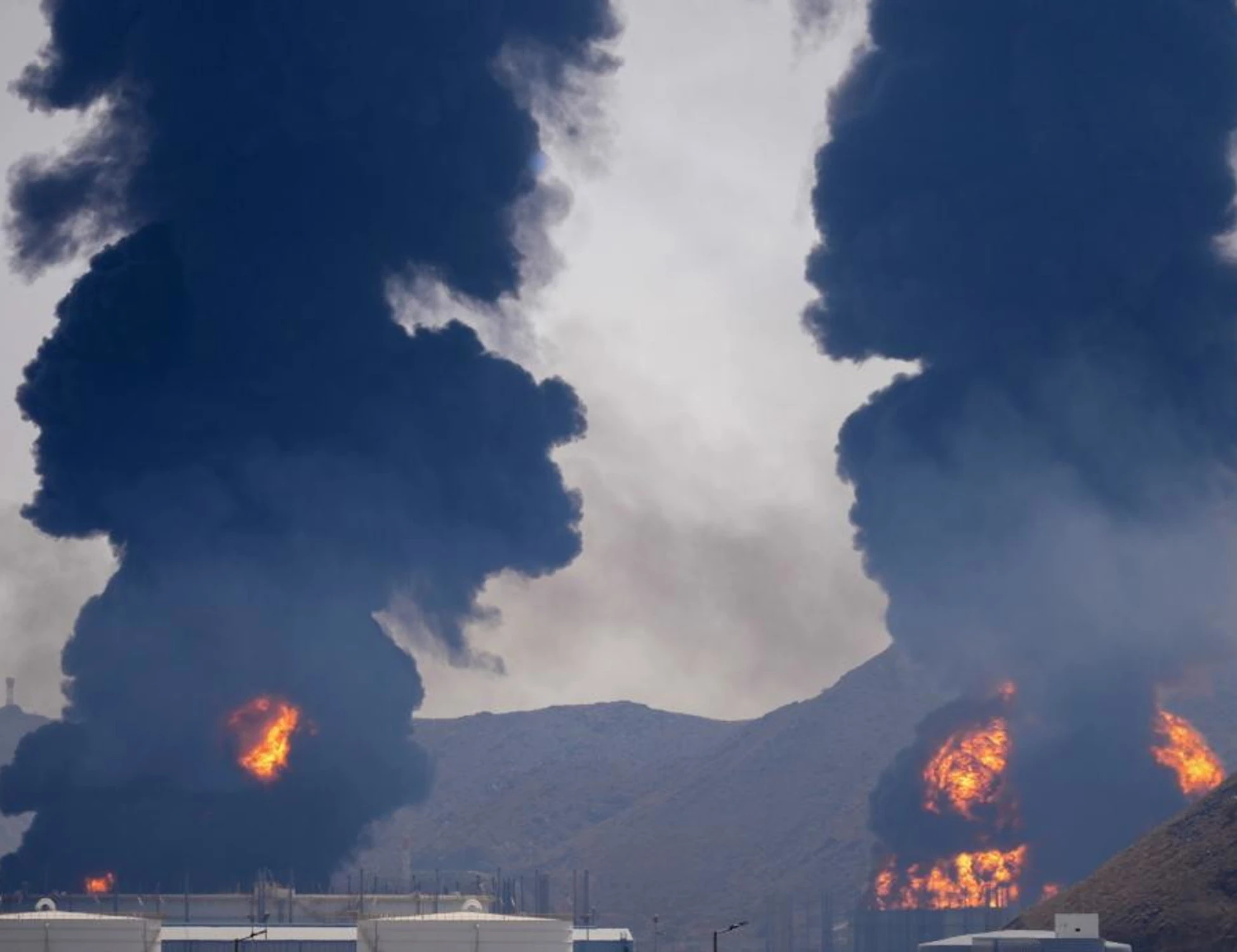 Iran, la giornata. Attacco e incendio in Kuwait. Rubio: "Dopo la guerra rivedremo i rapporti con la Nato"