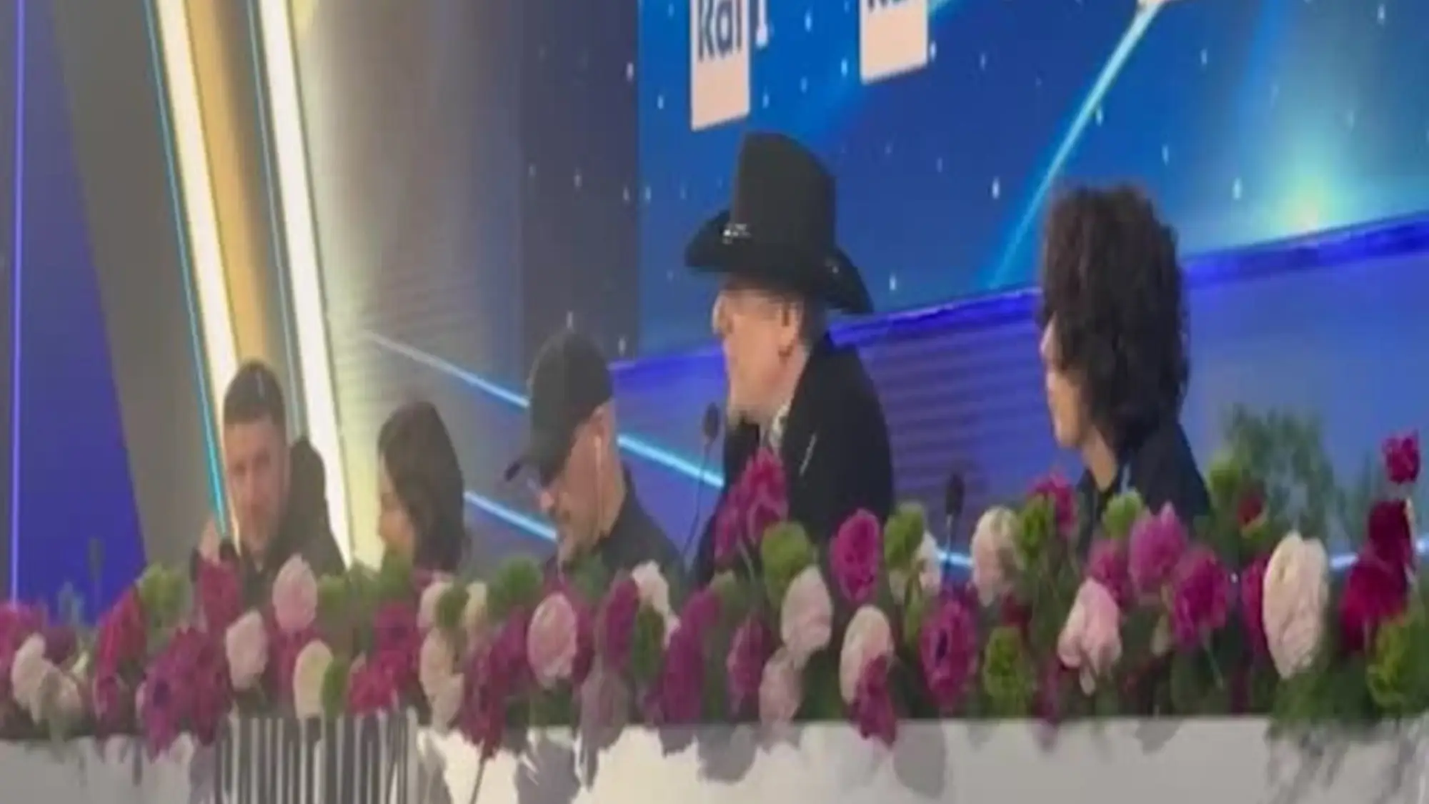 Sanremo 2026, l'attacco di J-Ax al governo: "Chi ci dice cosa fare"