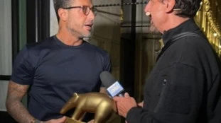 Calcioscommesse, Fabrizio Corona rivela a Striscia: "Ecco altri tre nomi di calciatori"