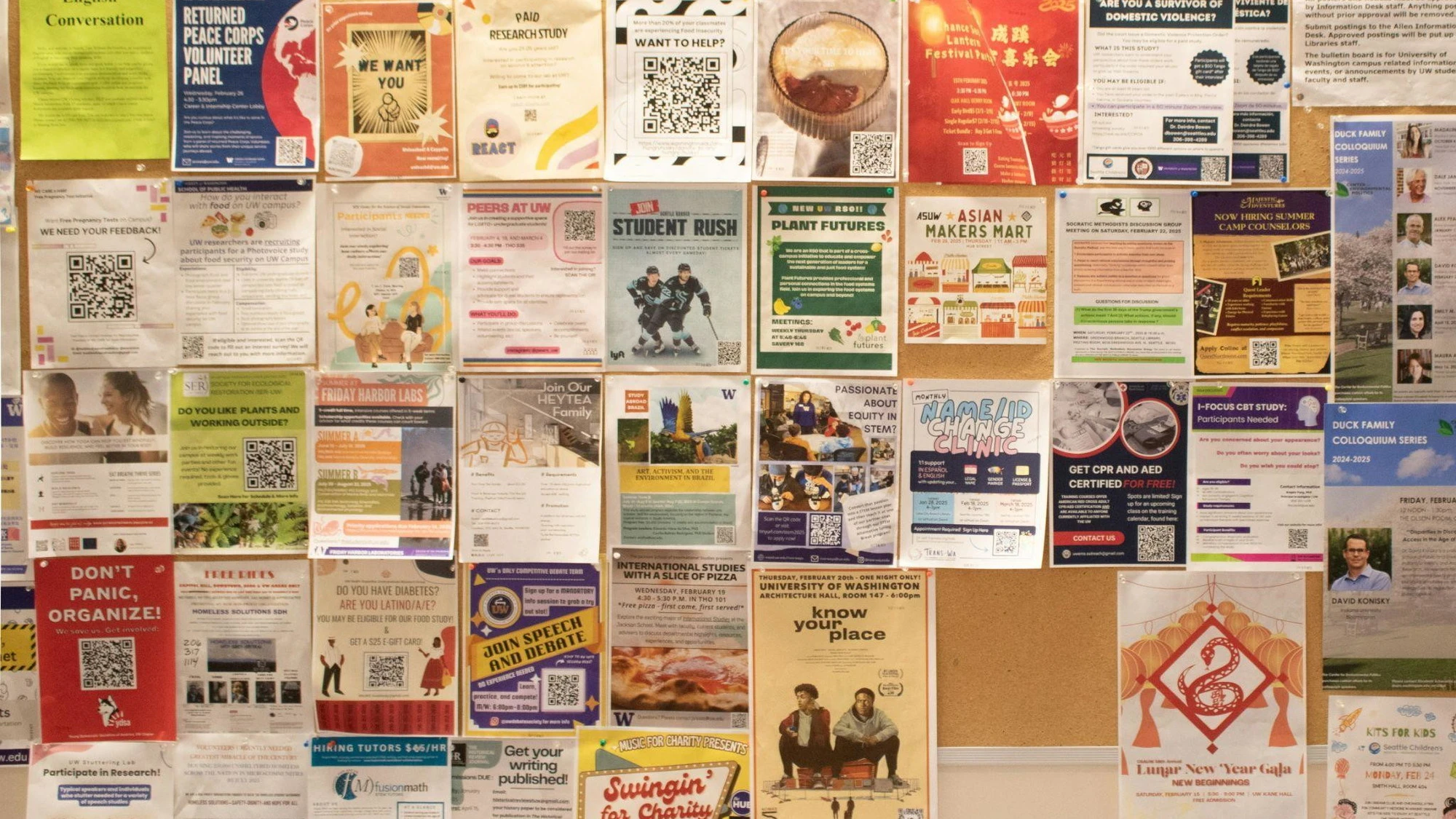 Il calendario sulla porta dell'associazione