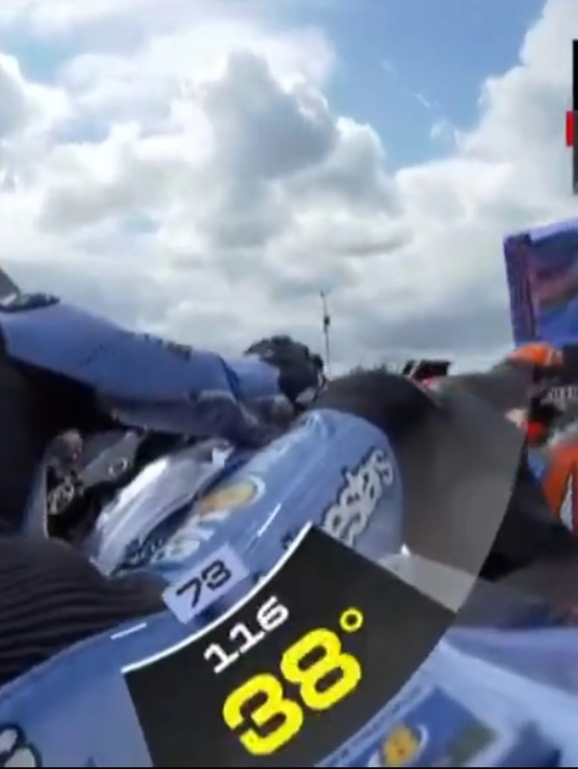 MotoGp, Marc Marquez vince in Olanda e gela il fratello Alex: "La mano rotta? Le corse..."
