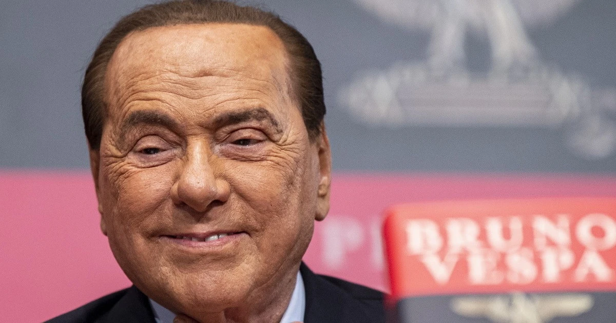 Silvio Berlusconi, l'assist imprevisto del Pd per "fregare" la Lega sul dopo-Carfagna alla Camera