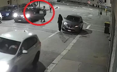 Torino, capogruppo FdI aggredita da un rom e lasciata a terra senza sensi: il video-choc