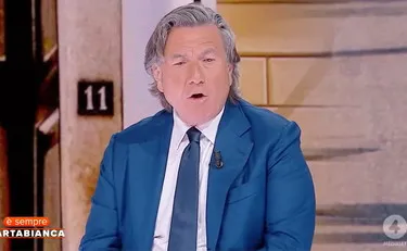 1792x979