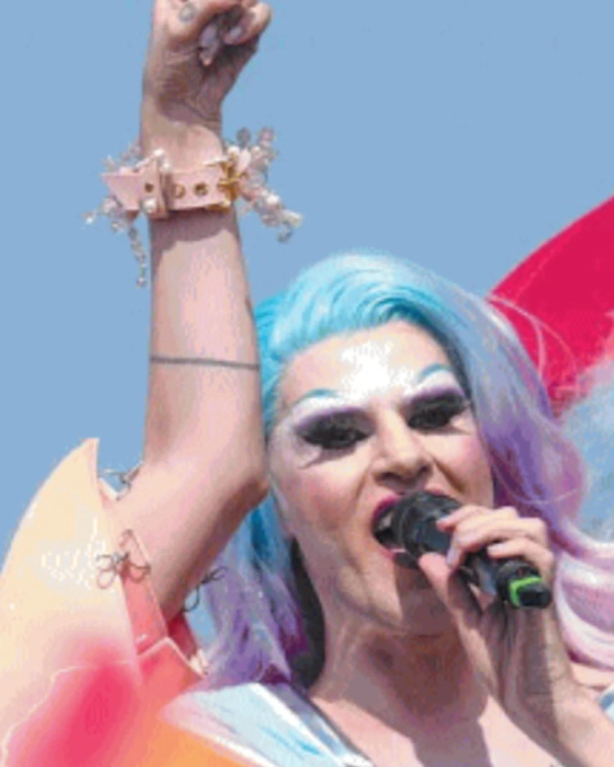 Napoli, imbarazzo Lgbt: i trans pro-pal boicottano il Gay Pride
