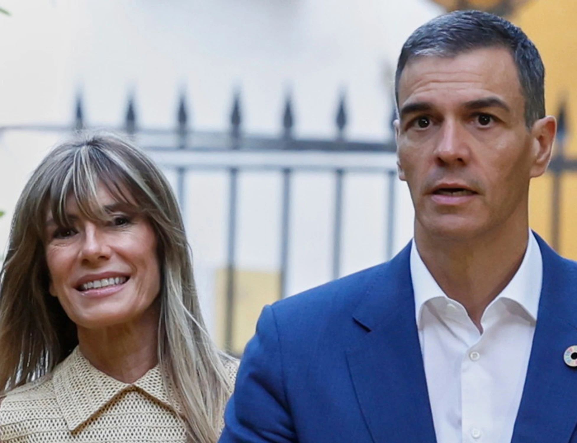 Pedro Sanchez nel mirino dei giudici: "Fuori le mail della moglie"