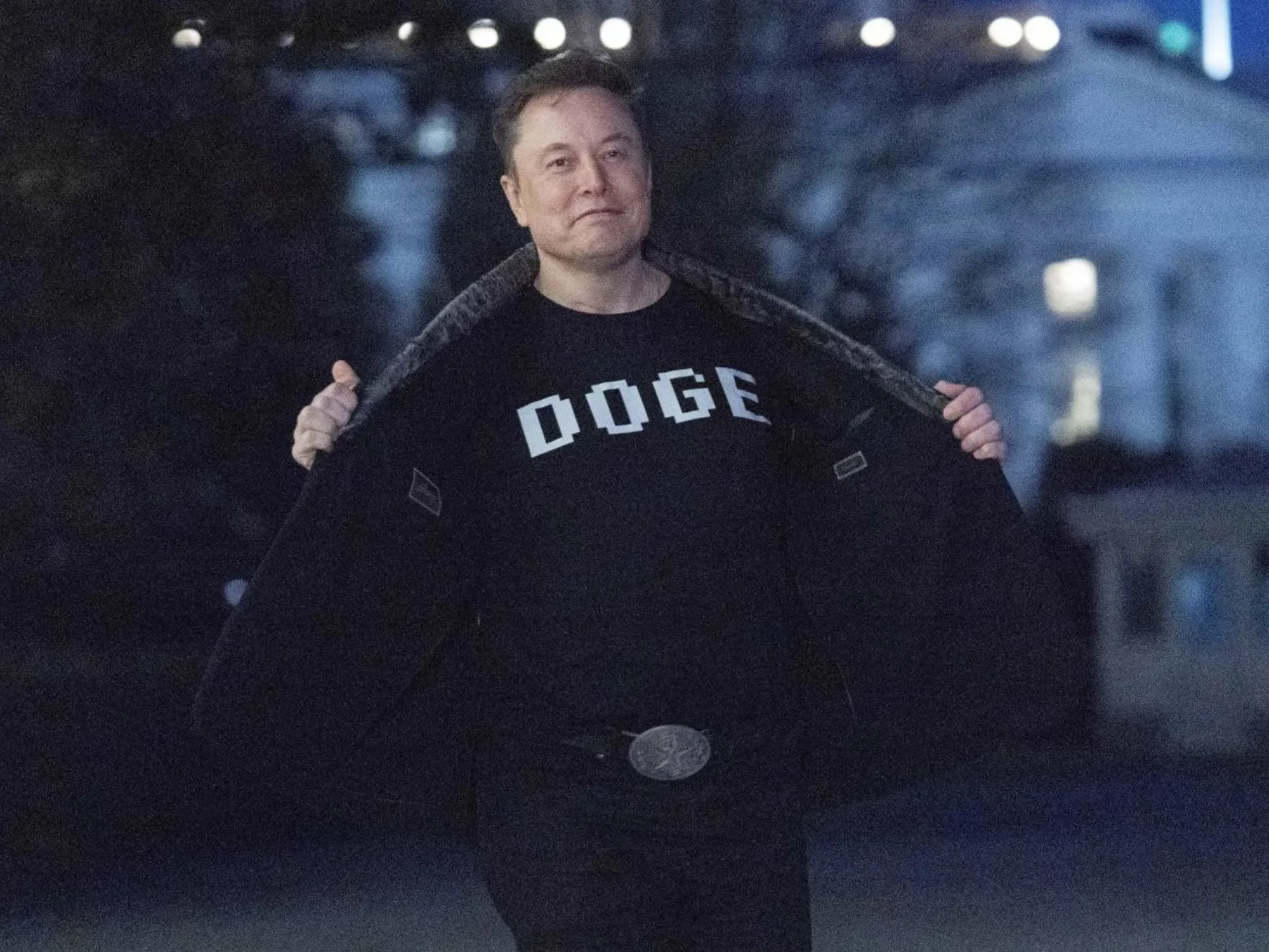 Elon Musk, "100 dollari a chi firma": mossa senza precedenti contro le "toghe rosse" americane