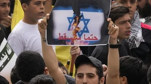 Professori e stragisti, sinistra senza limiti