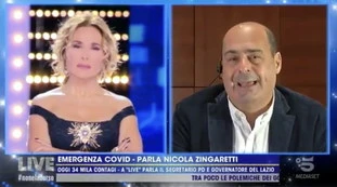 Nicola Zingaretti dalla D'Urso apre a Berlusconi "per salvare l'Italia". Caos Lazio: "Problema negli ospedali, non lo nego"