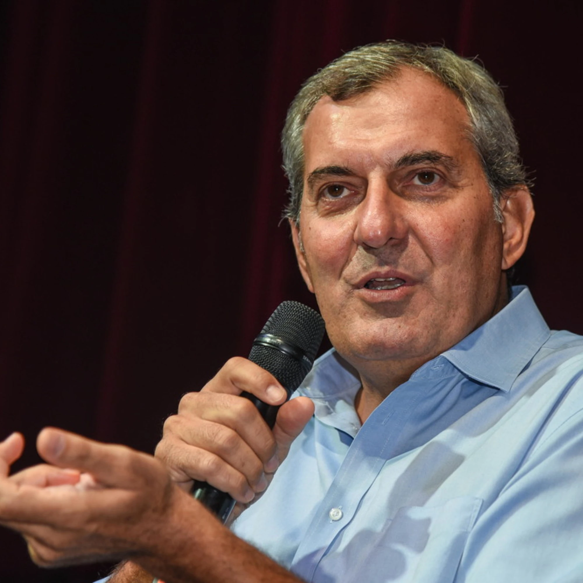 Questo Calabresi fa rimpiangere perfino Pisapia