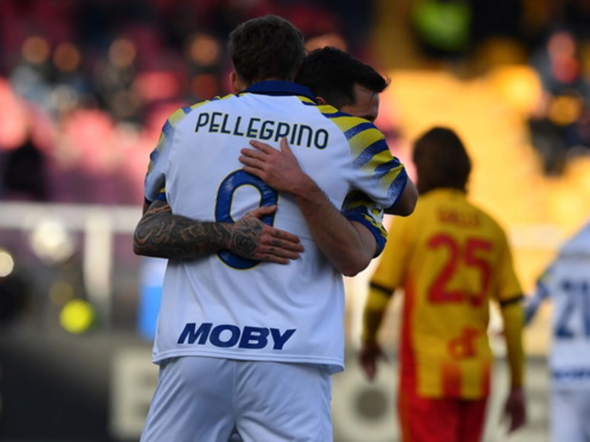 Parma in rimonta, colpo-salvezza a Lecce: finisce 1-2