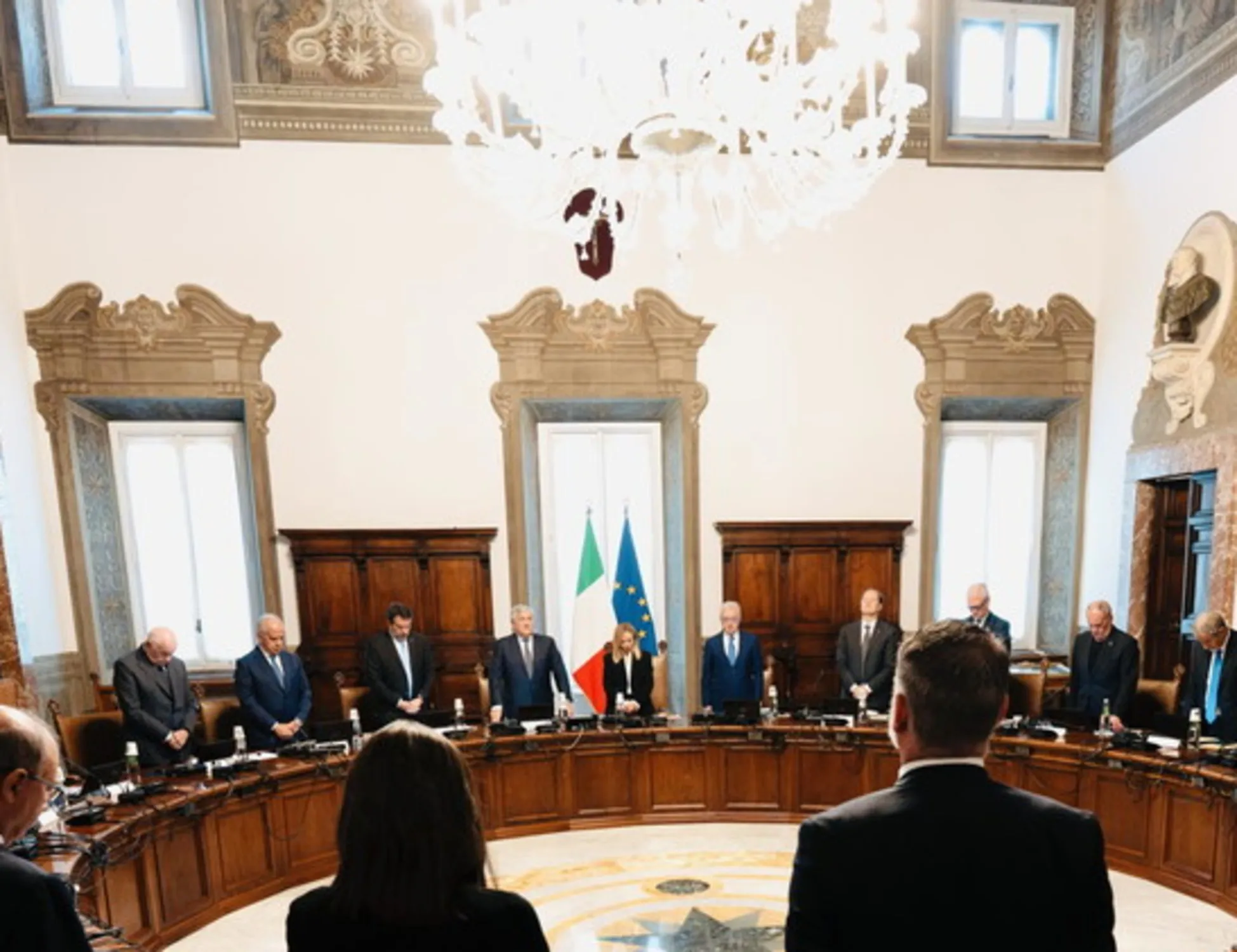 Leggi l'articolo: "Accise ridotte per 20 giorni". Via libera al decreto contro il caro benzina: le novità