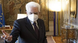 Sergio Mattarella, positivo al coronavirus lo chef del Quirinale: sanificazione, scatta subito il protocollo sanitario