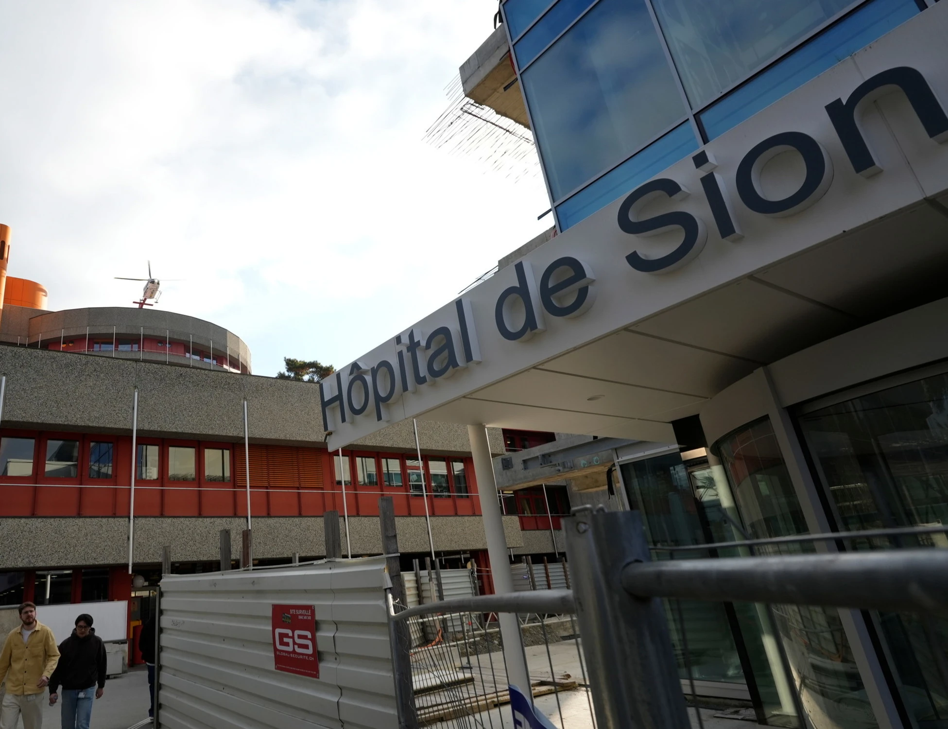 Crans-Montana, la Svizzera chiederà all'Italia il rimborso delle spese sanitarie dei ragazzi feriti