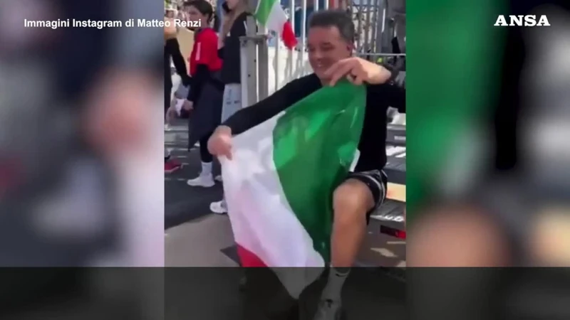 Renzi corre la maratona di Atene, "finita in 4ore e 10 minuti"