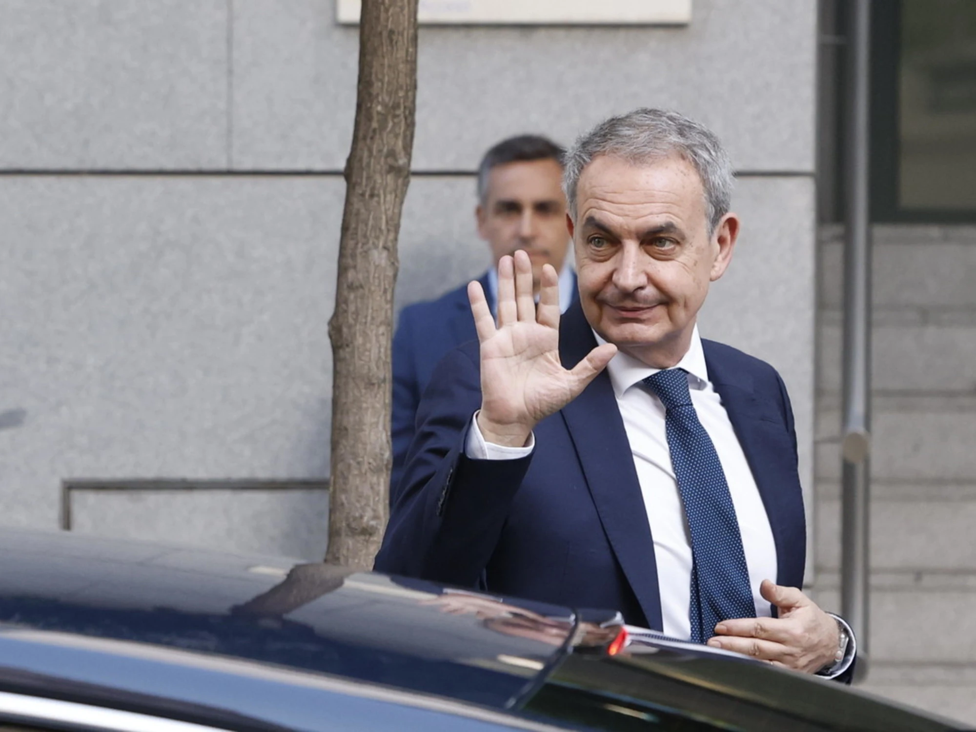 Zapatero indagato, chi gli ha regalato i gioielli da 1,3 milioni di euro