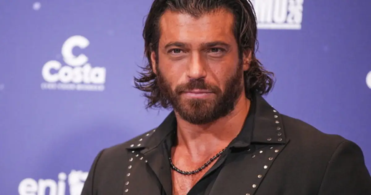 Can Yaman insospettabile: "Cosa odio del mio fisico"