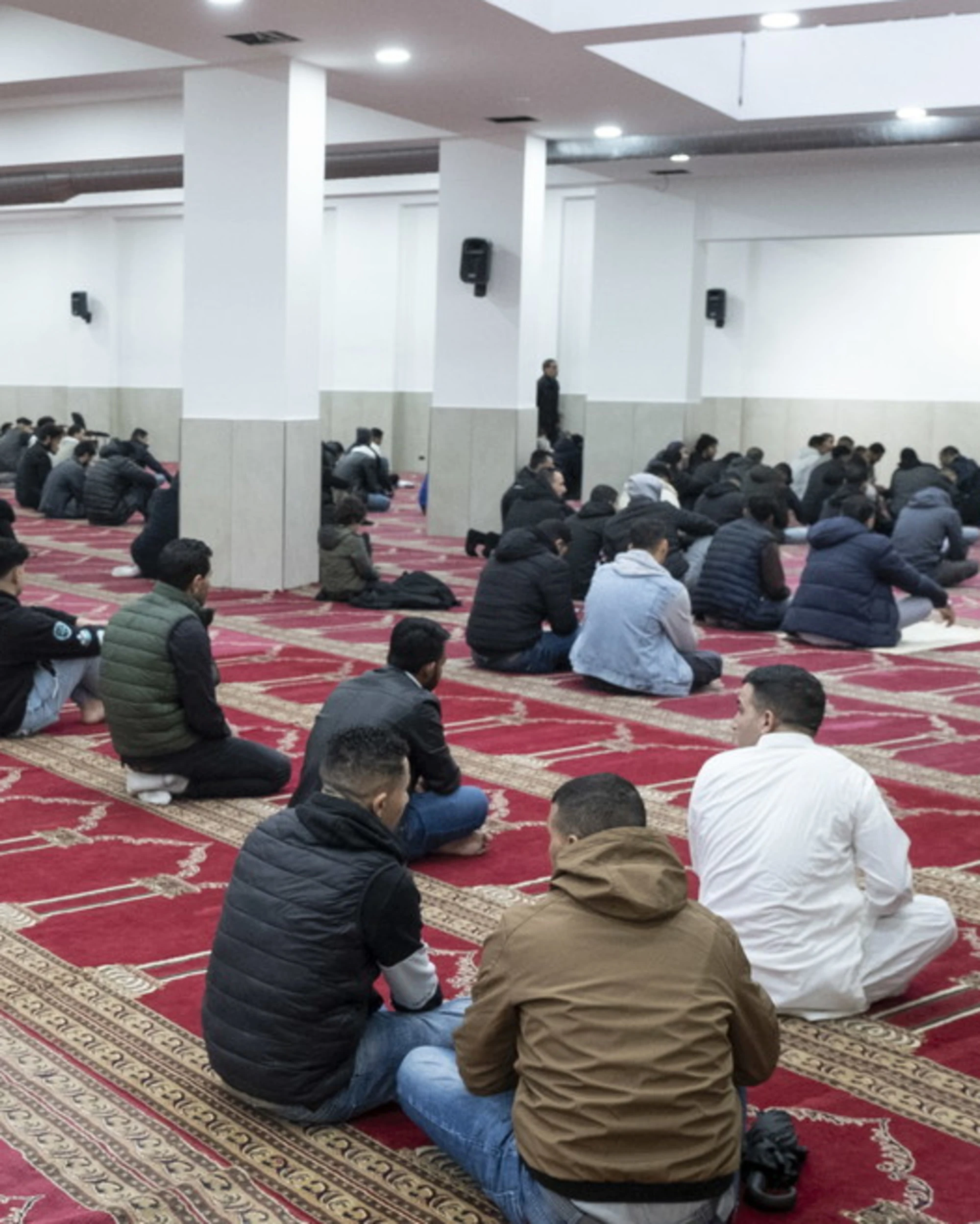 Vicenza, sei commercianti affittano il negozio per impedire che diventi una moschea