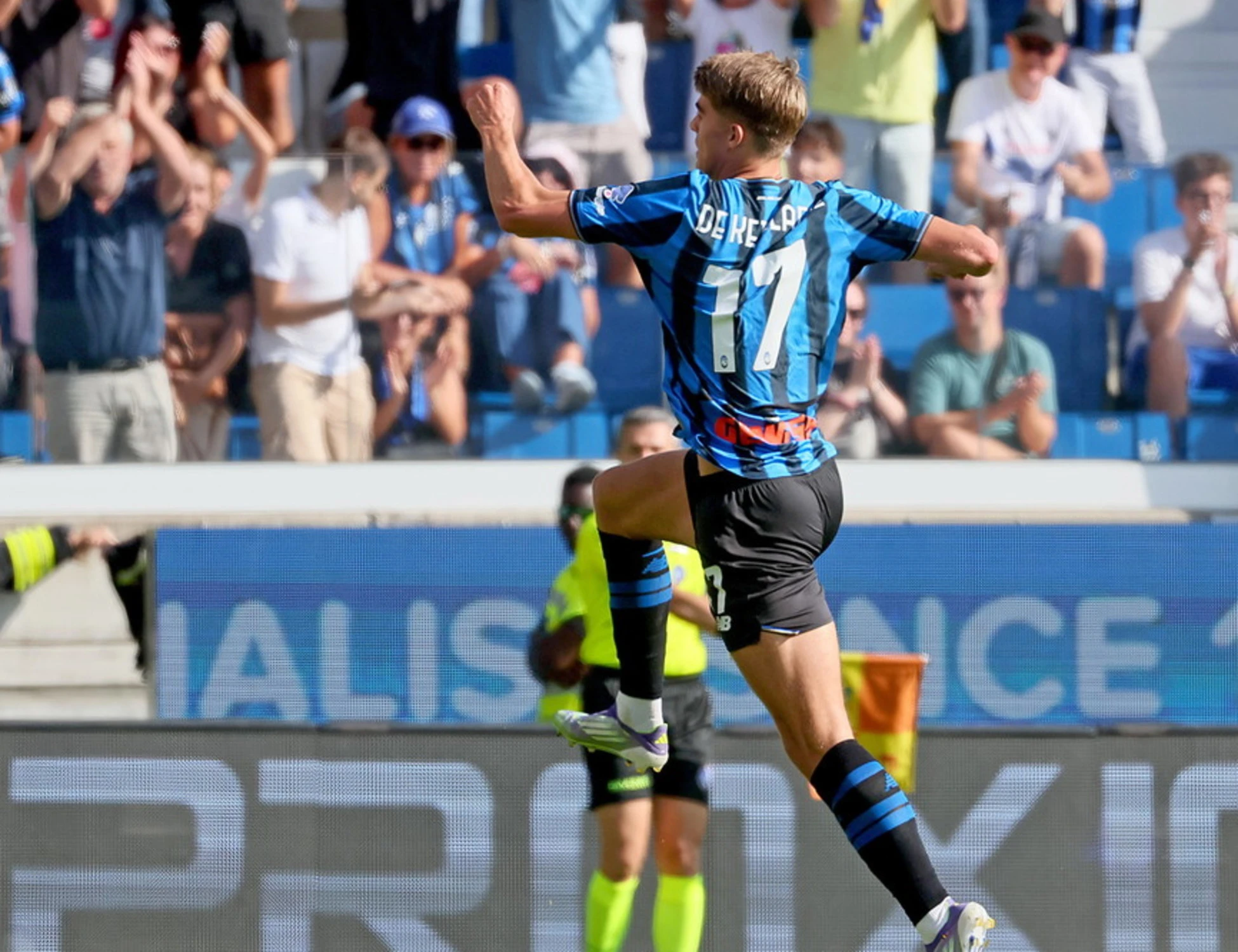 Atalanta, travolto il Lecce 4 a 1: doppietta di Charles De Ketelaere