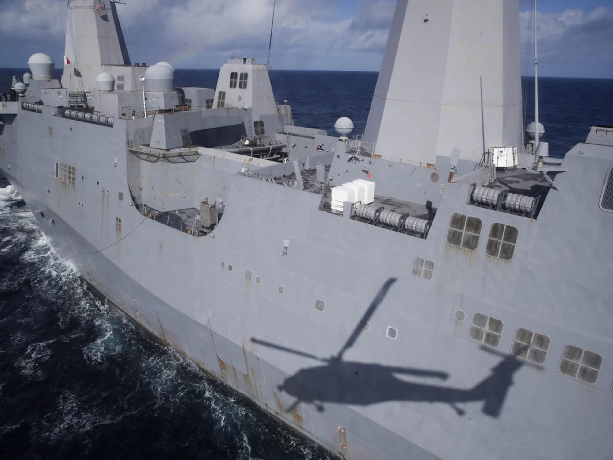 "Passaggio di navi Usa e Gb nello stretto": ira della Cina