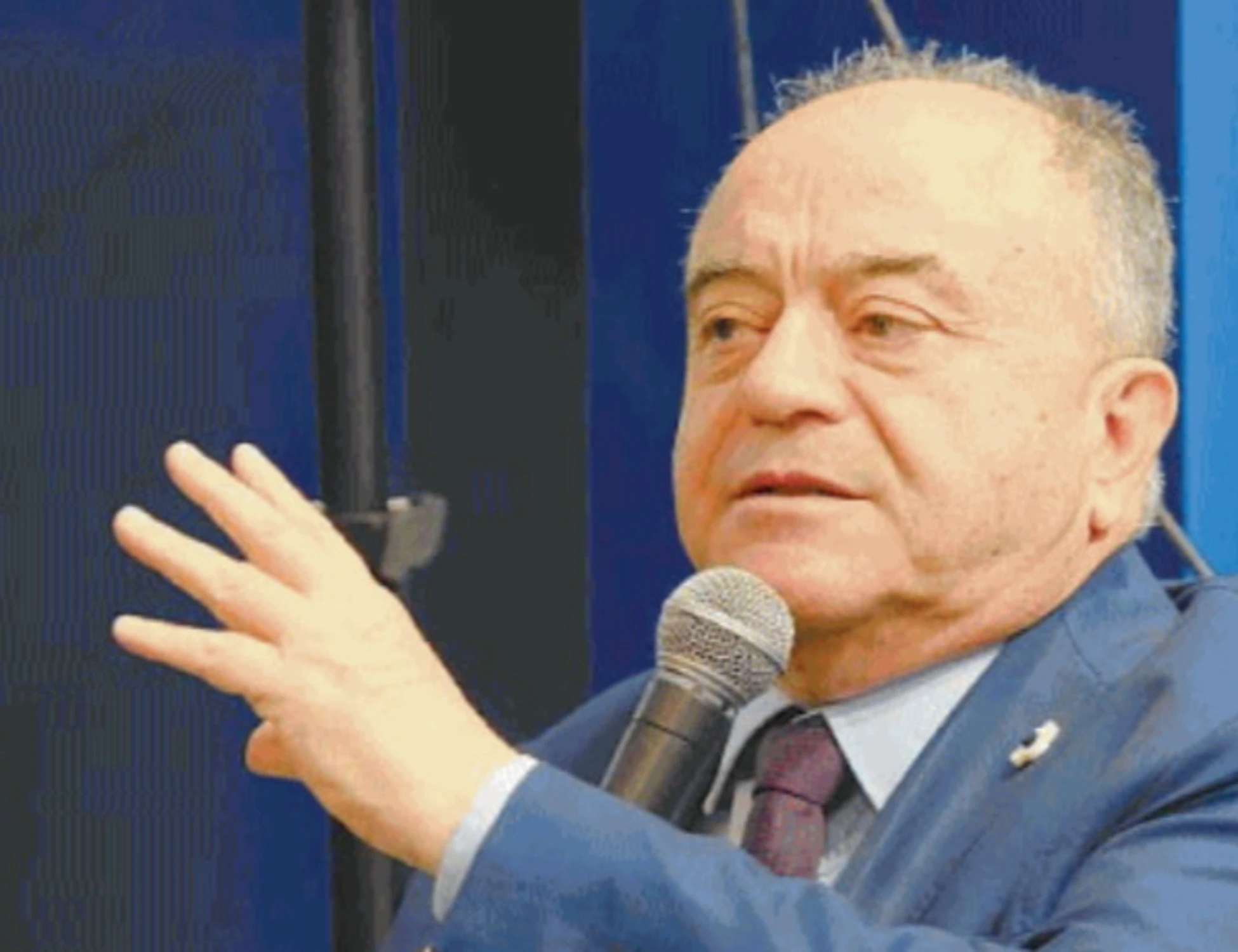 Caivano, il "nemico" Gratteri loda Giorgia Meloni