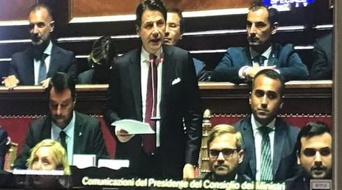Giuseppe Conte in Senato: "Questo governo finisce qui. Io mi dimetto". Processo in aula a Salvini