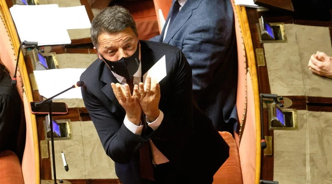 Matteo Renzi contro Giuseppe Conte e M5s: "Premier come Clemente Mastella. E i grillini dipendono dalle sue mosse"
