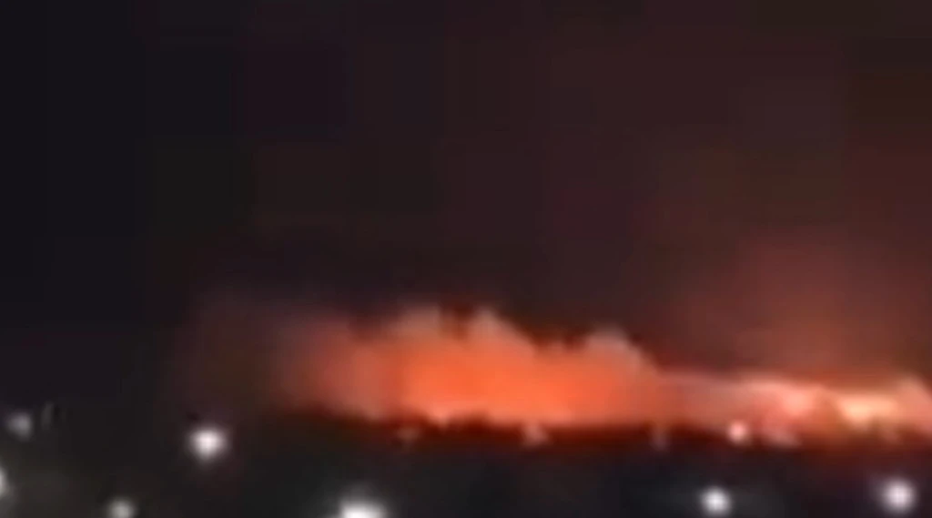 Russia, pioggia di droni ucraini sull'aeroporto: "Sventato attacco terroristico"