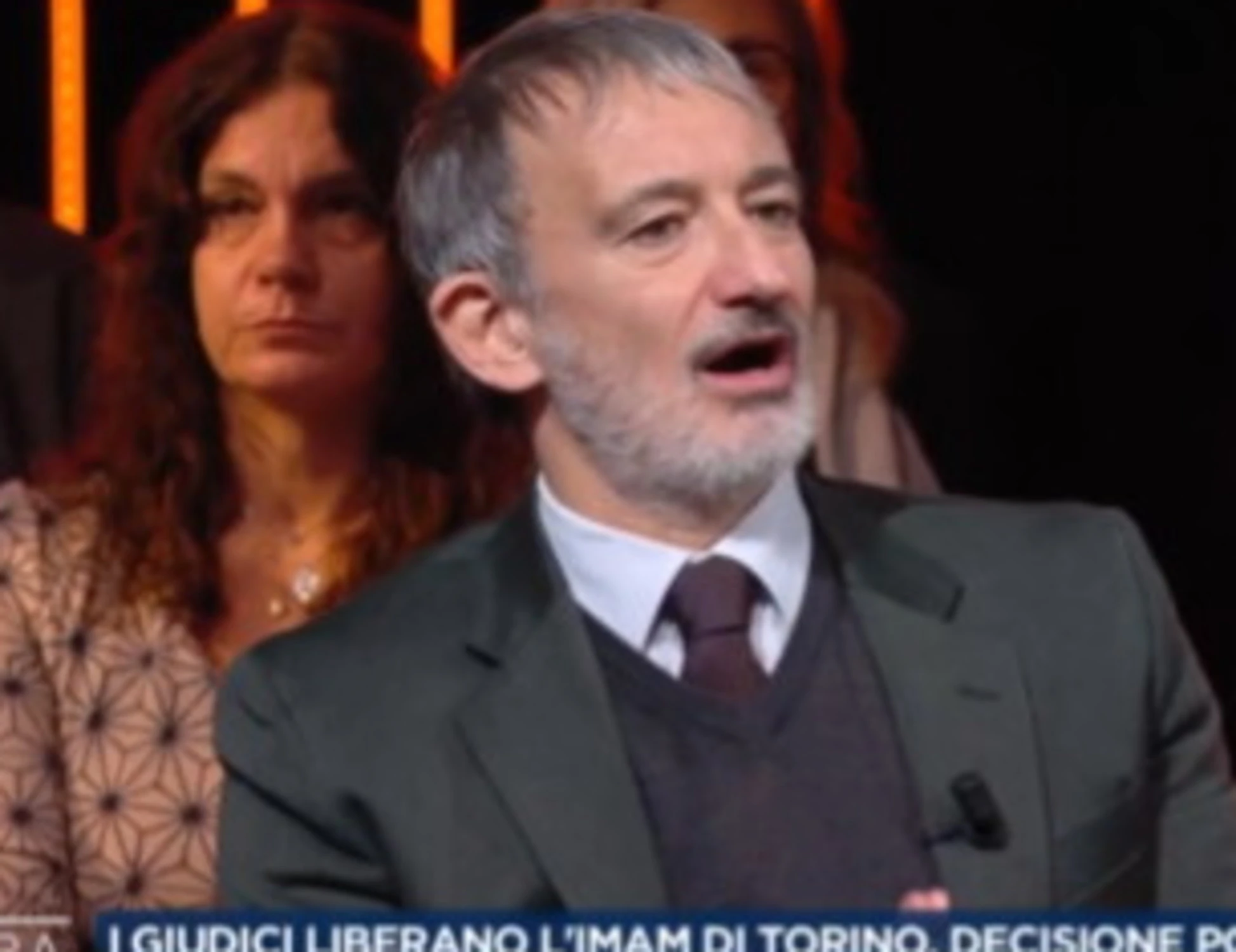 Quarta Repubblica, Senaldi contro la sinistra italiana: "Unica al mondo", c'è da aver paura del Pd