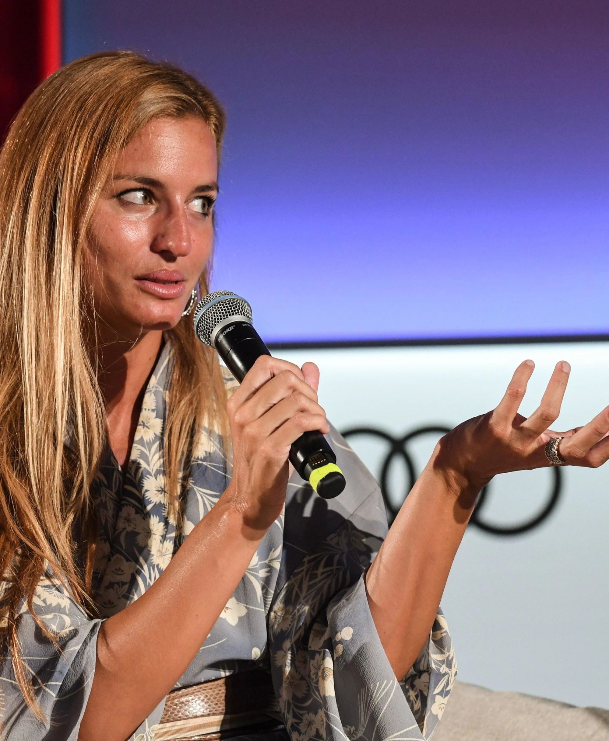 Beatrice Venezi, il contrattacco: "Ora querelo chi mi infama". Chi rischia