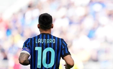 https://media.liberoquotidiano.it/nGPtCVsUMNgkyYOutjpgc3cfx4d5B4ngWad6SOBuR6E/width:800/quality:90/aW1hZ2VzLzIwMjYvMDgvMjEvMTEzODI2MzE0LWFkOTEyZDZhLWZiMjktNDc2MS05MzE4LTVhODRmZmRiODEyYi5qcGc.webp