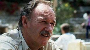 Gene Hackman, l'ultima drammatica foto in pubblico un anno fa: com'era apparso con la moglie