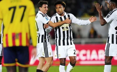 Juventus, McKennie e Douglas Luiz piegano il Lecce: Spalletti ritrova i 3 punti