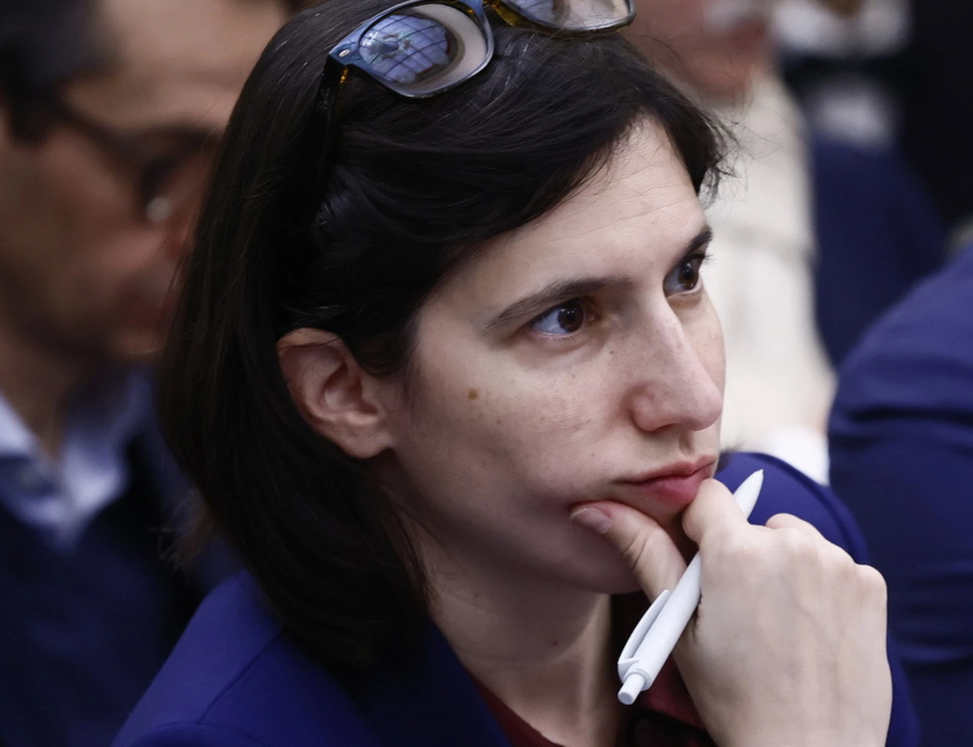 Usa-Iran, la guerra ha già una vittima: l'autorità di Schlein