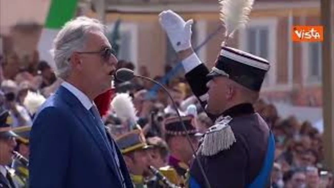 2 giugno, Andrea Bocelli canta l'Inno di Mameli ai Fori Imperiali