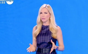https://media.liberoquotidiano.it/nJPC0ccbo5HjGqrN6mwm_9XQLkhKvvx6z8gwTqXd0hY/width:800/quality:90/aW1hZ2VzLzIwMjUvMTAvMDcvMTQzODQwNzg2LTUwN2ViYmZhLTZkMDctNGIwNS1iNDUyLTRmZWRlODc1ZDY3YS5qcGc.webp