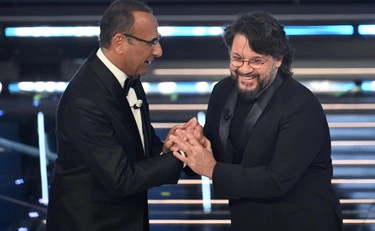 Sanremo 2026, Carlo Conti senza precedenti: il siluro contro Petrecca