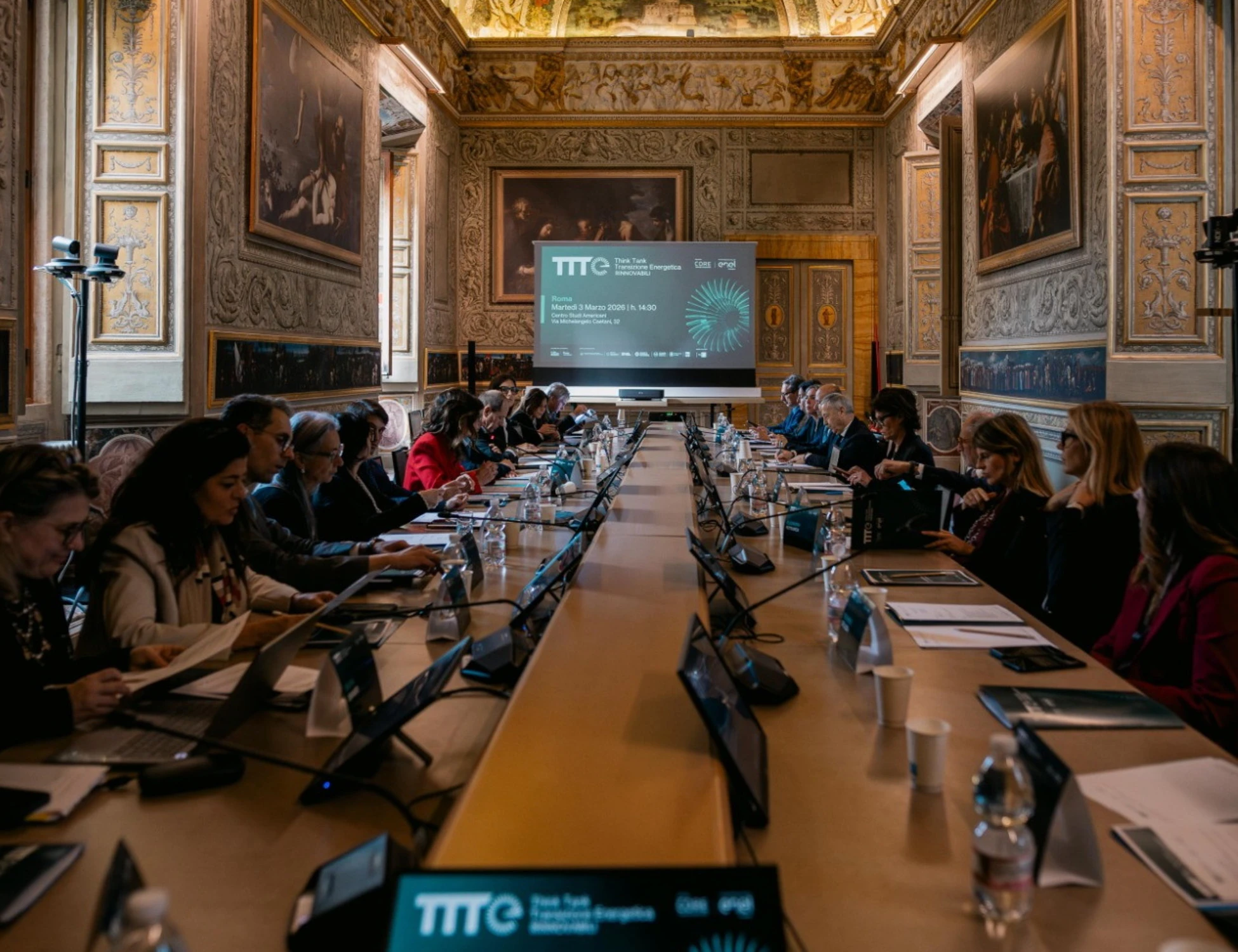 Energie Rinnovabili, fotovoltaico ed eolico per ridurre la dipendenza dall’estero 