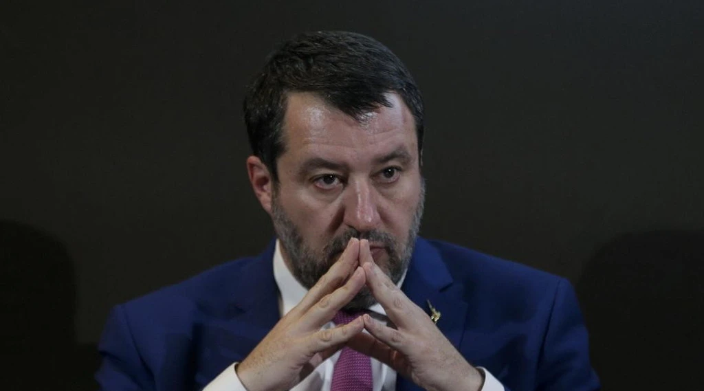 Salvini, la promessa: "Nel 2023 libereremo centinaia di cantieri"