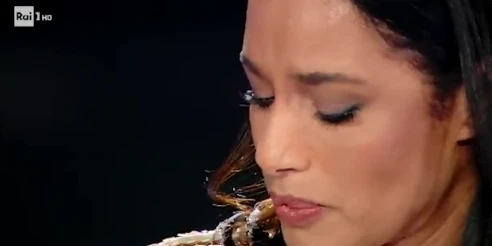 Sanremo 2020, Rula Jebreal fa piangere figlia e Ariston: "Mia mamma stuprata, si è bruciata viva"