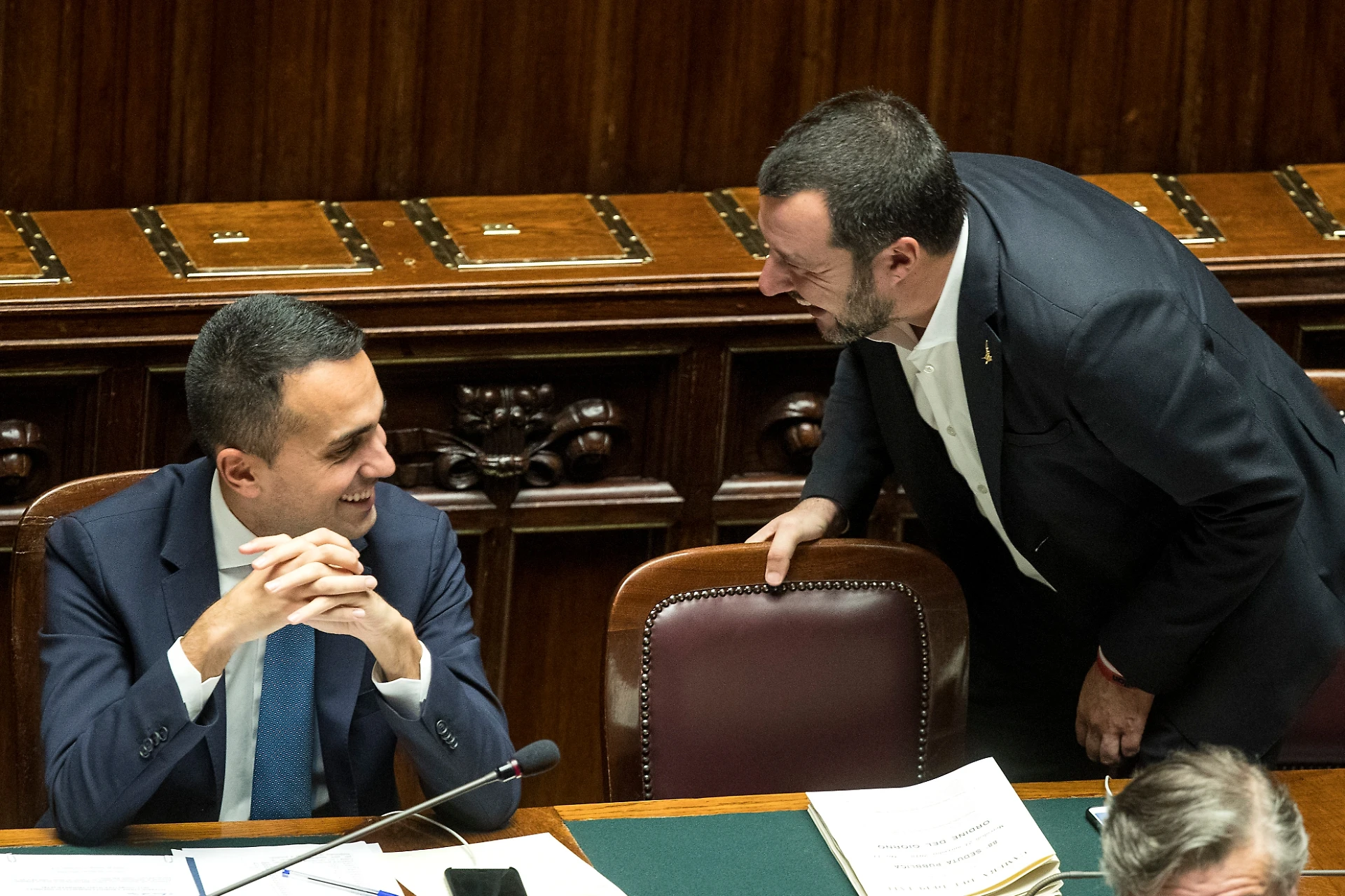 Luigi Di Maio, perché il grillino cala le brache davanti a Salvini: cosa c'è dietro